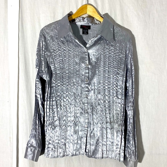 NWOT CLOTHING CO. BY NOTATIONS GORGEOUS SILVER SHIMMERING PLEATED BLOUSE - Picture 7 of 7